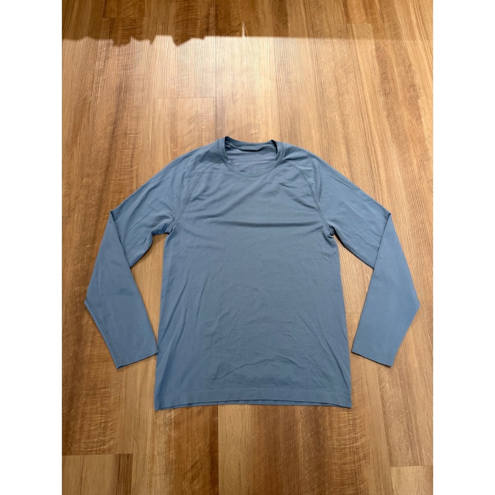 Lululemon Metal Vent Tech Shirt Mens Small Blue Long Sleeve Activewear